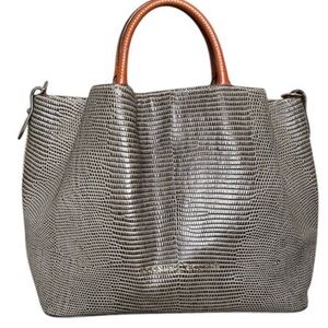 Elegant Silver Textured Handbag